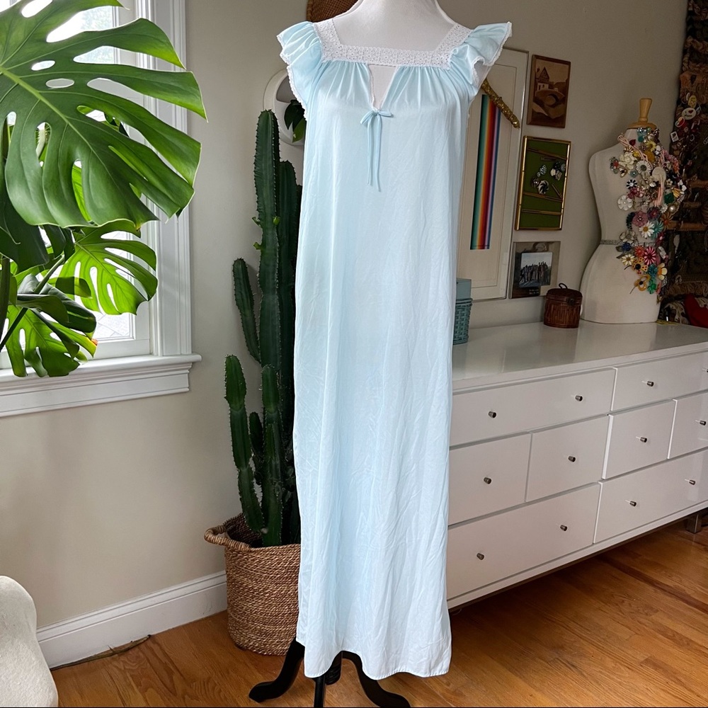 Vintage 70s Nightgown Full Length Nylon Ruffle Sleeve Sidney Bernstein - Picture 10 of 10